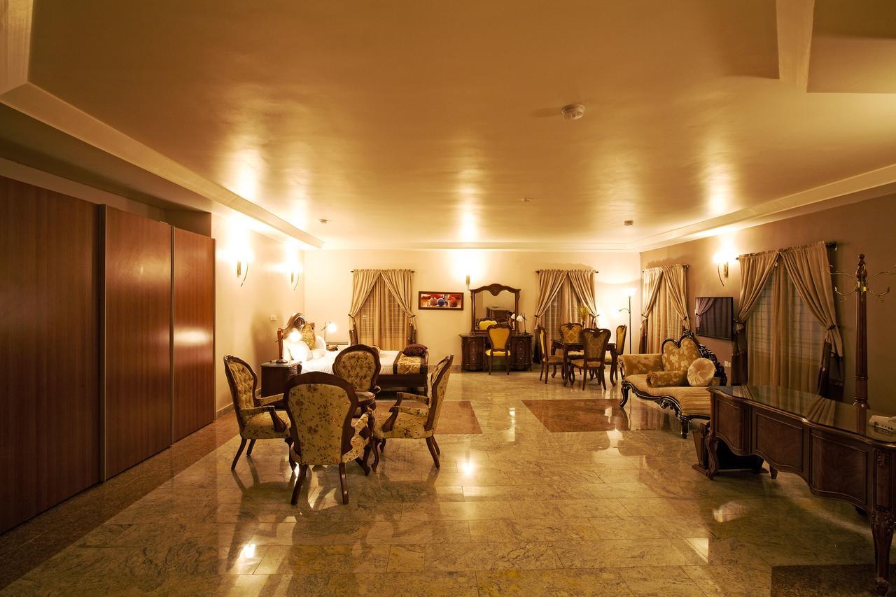 Oxygen Holiday Resort Owerri Exterior foto